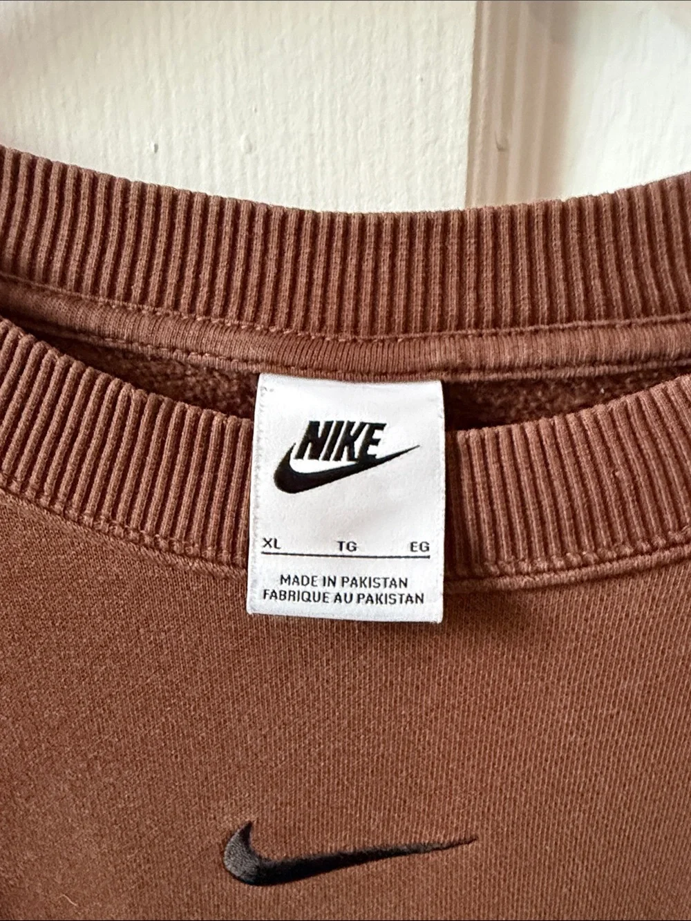 Nike Men’s Chocolate Brown Crewneck Sweatshirt with Black Swoosh